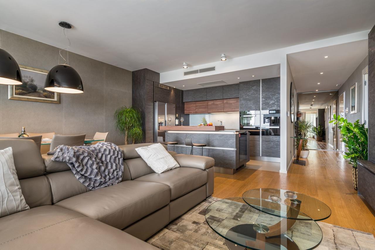 Luxury Gabriela With Pool Appartement *